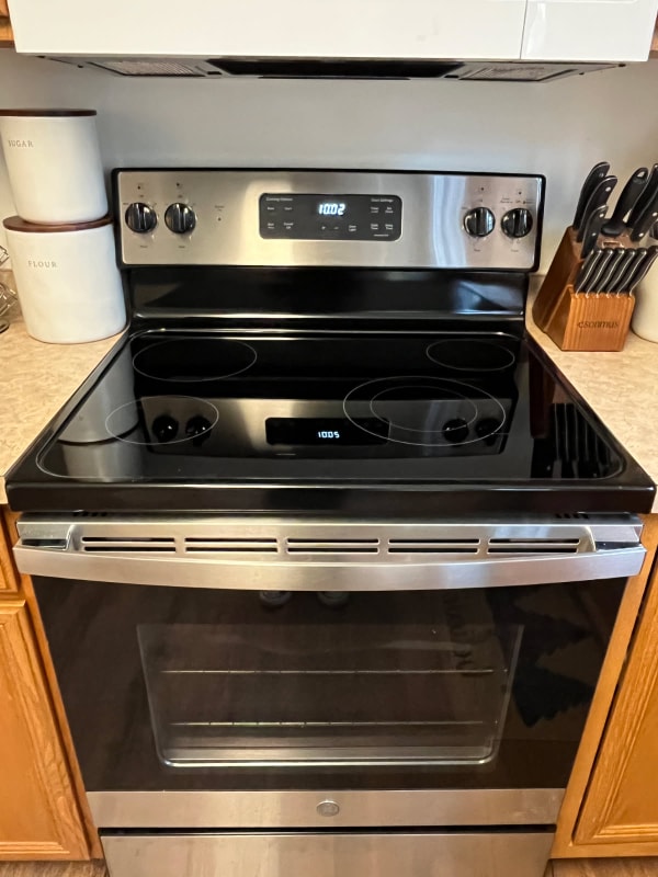 Building Photo - 368 Cherry St