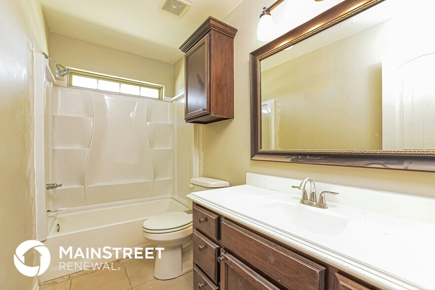 Building Photo - 17300 Triana Dr