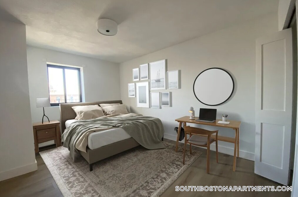 Building Photo - 741 E 6th St