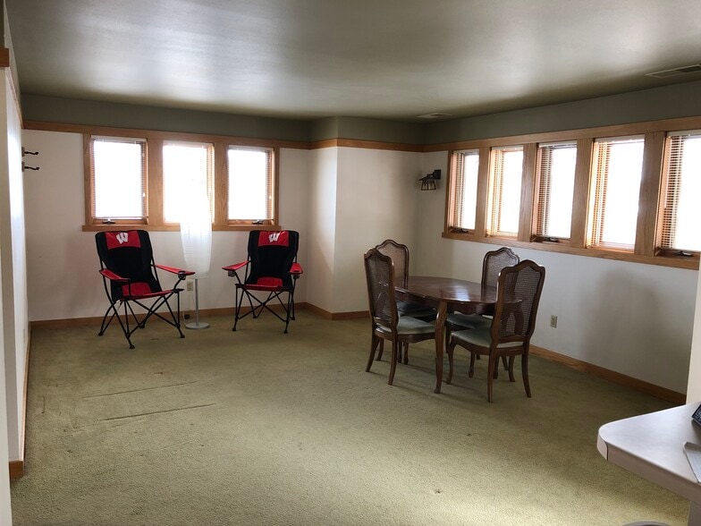 Living/Dining room - 714 Hill St