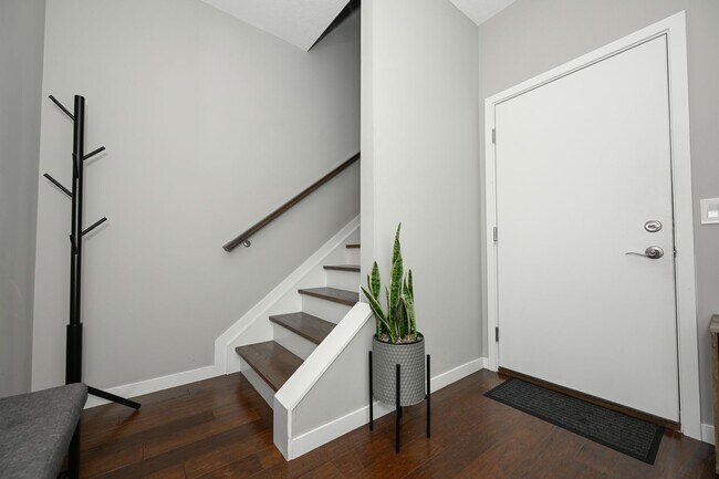 Building Photo - 18875 Riversouth Terrace