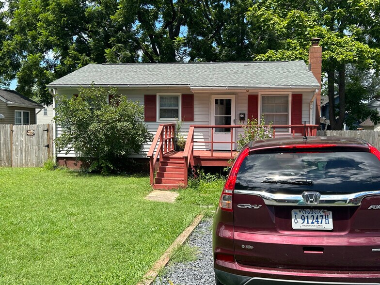 Primary Photo - 217 S Winchester Ave