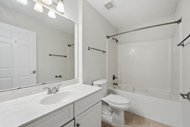 Building Photo - 4270 Calinda Ln