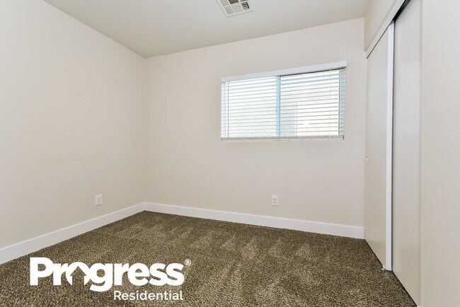 Building Photo - 785 Beach Park St