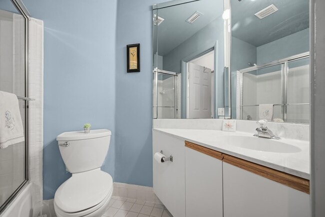 Building Photo - 5187 Europa Dr