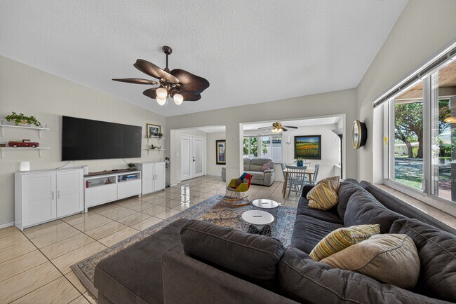 Building Photo - 211 S 57th Way