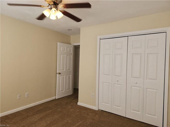 Building Photo - RENTAL