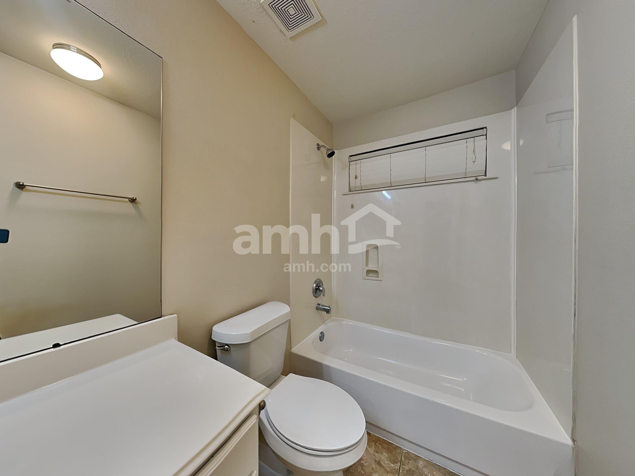 Building Photo - 2420 Avalon Trace Ln