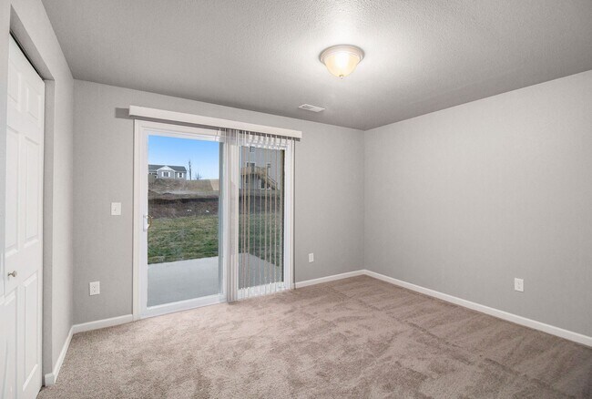 Building Photo - Comfortable and inviting space for you and...