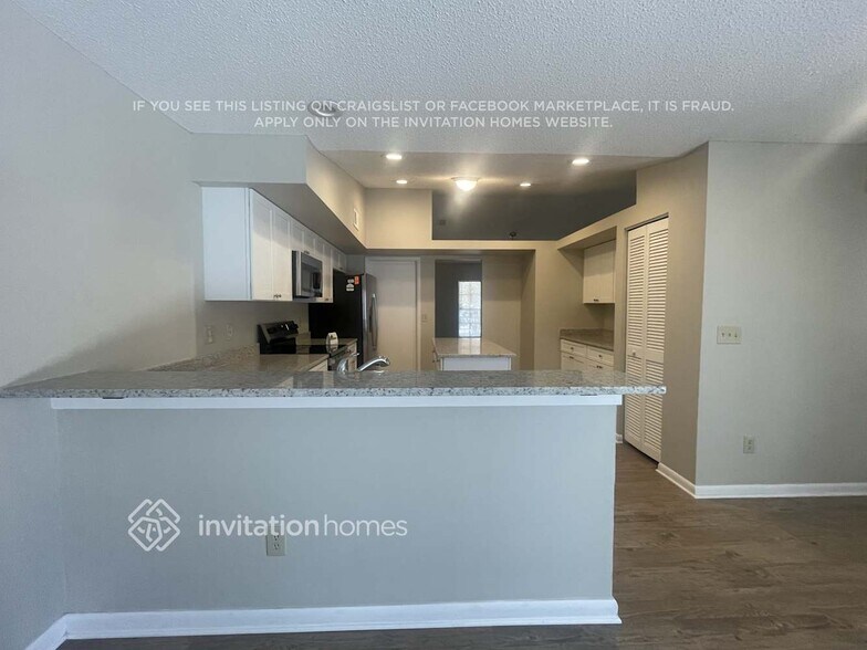 Building Photo - 10410 Tara Dr
