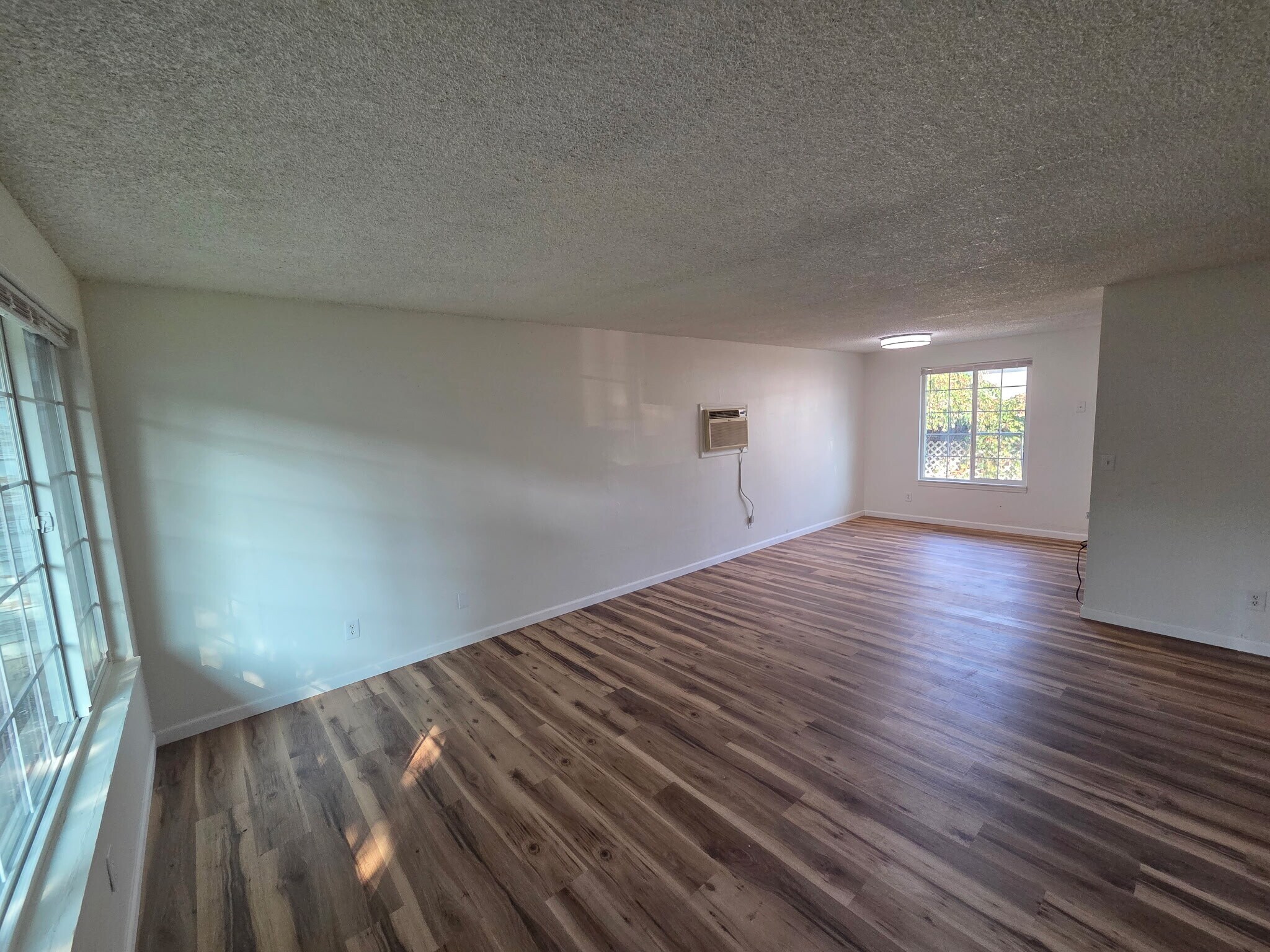 Building Photo - 534 Hamilton St