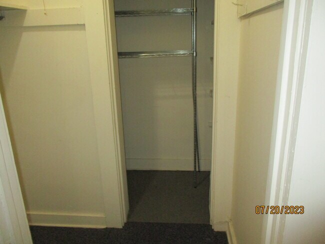 Building Photo - 1338 Main St