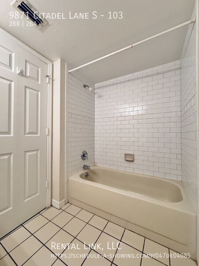 Building Photo - 9871 Citadel Ln