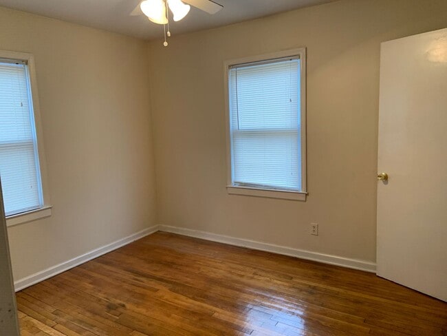 Building Photo - Cozy 2 Bedroom Home!!