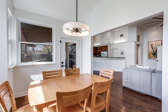 Building Photo - 1113 Taulbee Ln