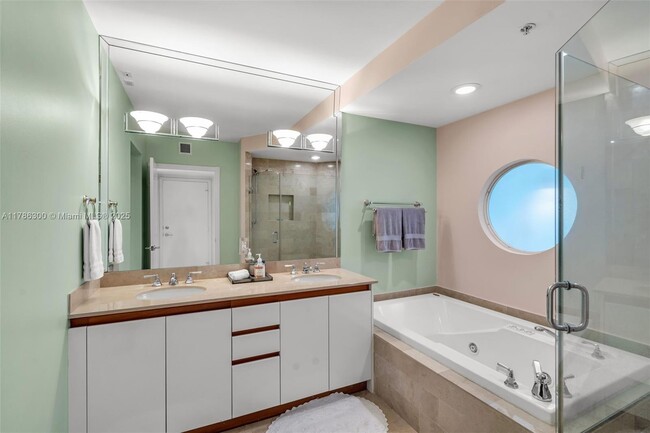 Building Photo - 1500 Ocean Dr