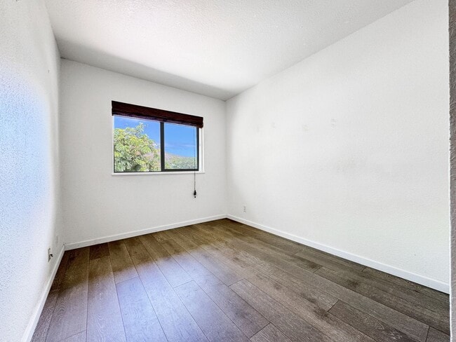 Building Photo - Pet Friendly Kailua Townhouse with A/C