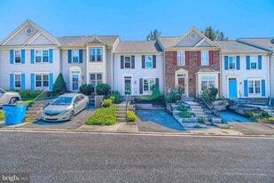 Building Photo - 6635 Commodore Ct