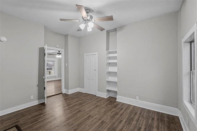 Building Photo - 908 E Houston St