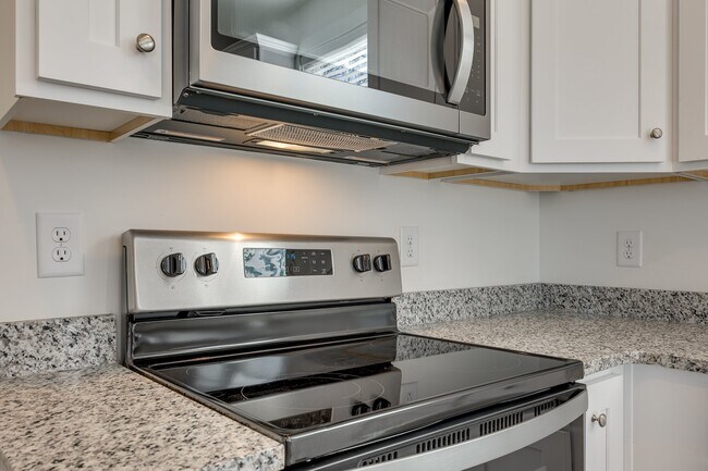 Building Photo - 913 W Virginia Ave