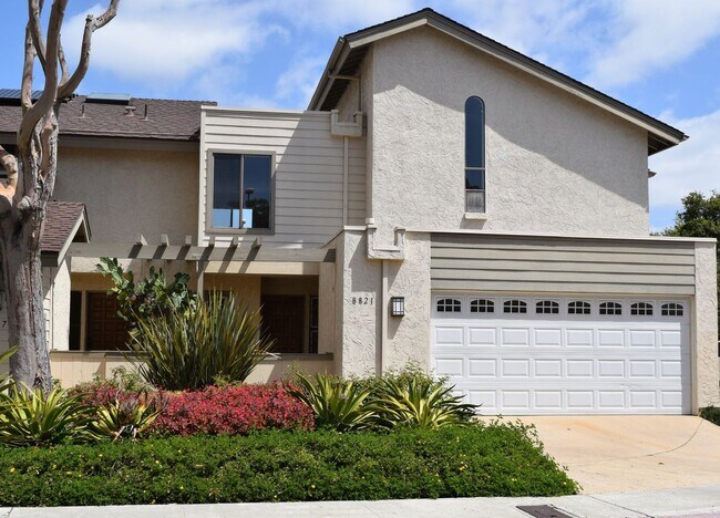 Building Photo - Flexible Lease Terms! Stunning 4BR/2.5BA Two-Story Renovated Townhome in UTC!