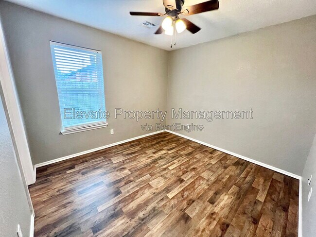 Building Photo - 16405 Otter Dr