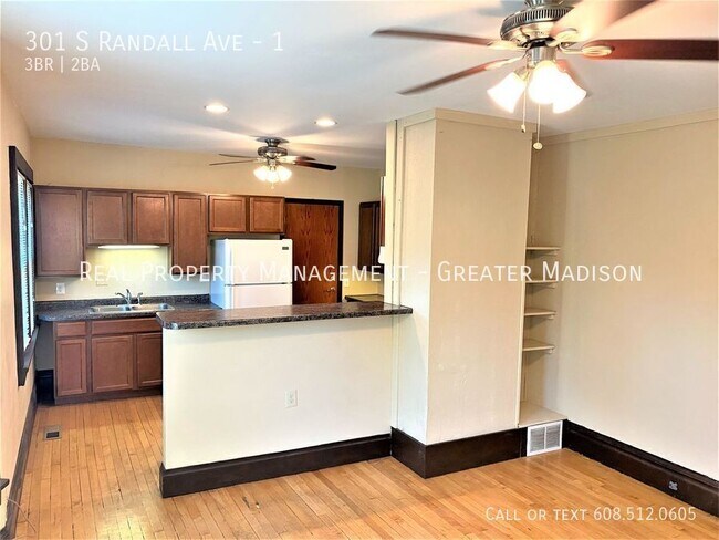Building Photo - 301 S Randall Ave