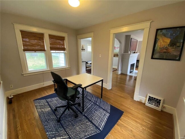 Building Photo - 743 Clark Ave