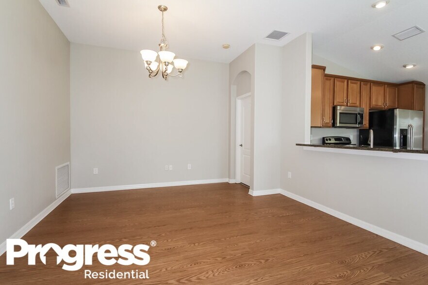 Building Photo - 11611 Addison Chase Dr