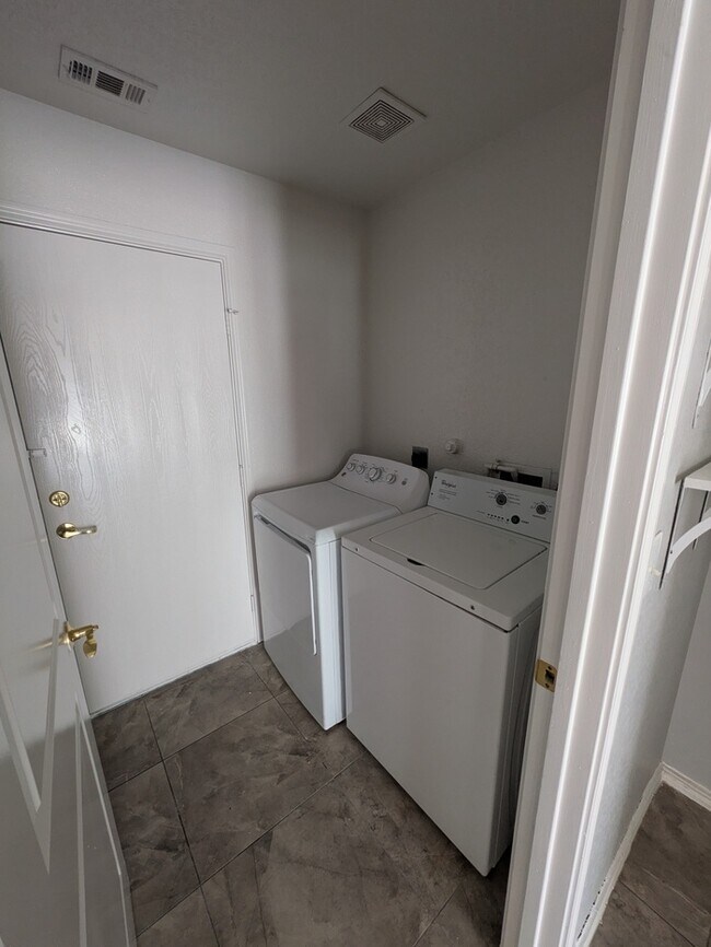 Building Photo - 6130 Wisteria Hill