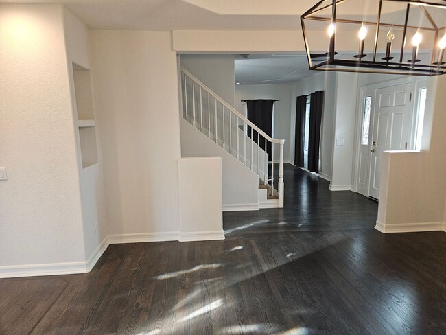 Building Photo - Stunning 4 Bed 3 Bath Naglee Park Home Nes...