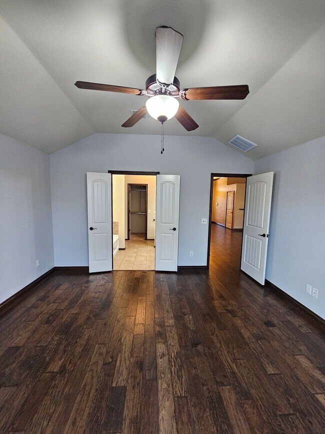 Building Photo - (3) Bed/(2) Bath in Red Canyon Ranch Avail...