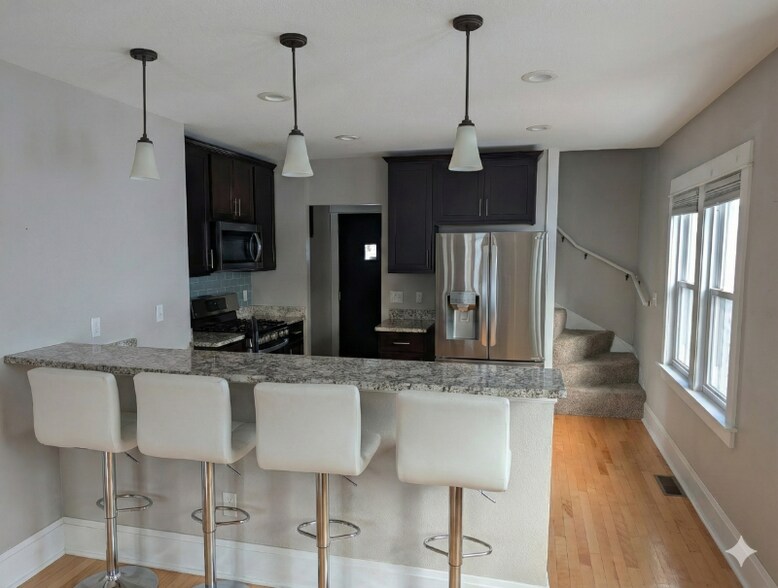 Building Photo - 6706 Vista Ave