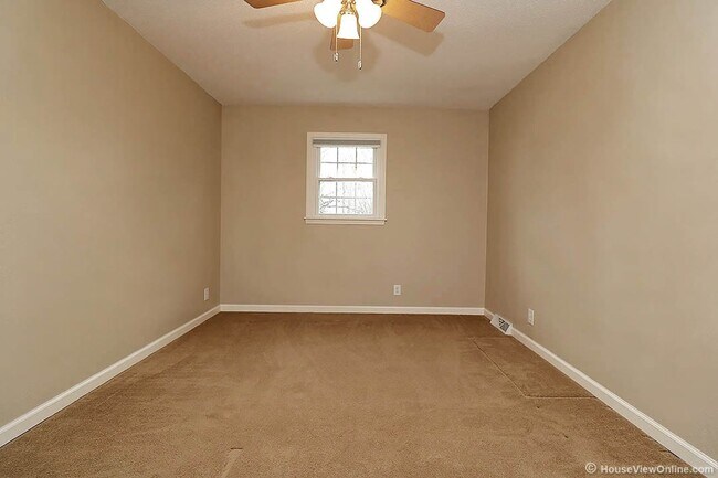 Building Photo - 2031 Allen Dr
