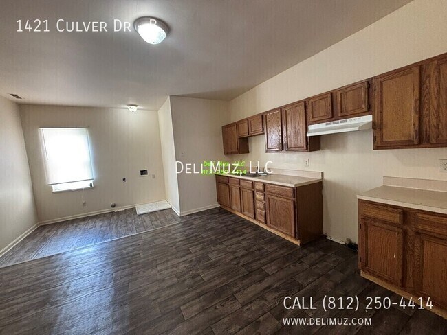 Building Photo - 1421 Culver Dr