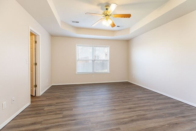 Building Photo - Single-Family Home in Black Oak Estates, Branson