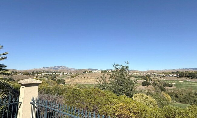Building Photo - Former Model Home in Desirable Bridges Com...