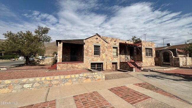 Building Photo - 2731 Idalia Ave