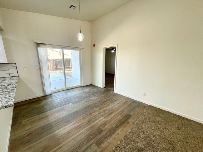 Building Photo - Newly Update 2 Bedroom Home in Mohave Valley!