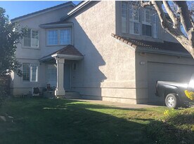 Building Photo - 423 Kinsmill Ct