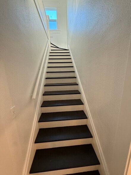 Building Photo - 563 San Francisco Ave