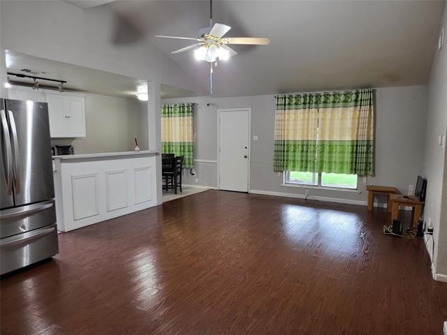 Building Photo - 1018 Vegas Dr