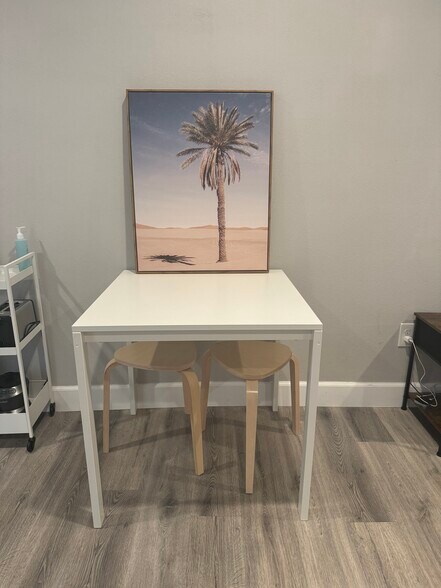 Building Photo - 5827 Rose Ave