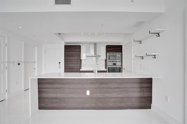 Building Photo - 301 Altara Ave