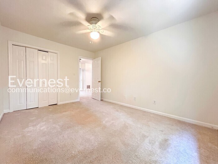 Building Photo - 2665 Holcomb Springs Dr