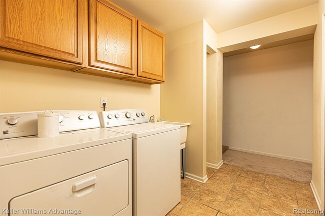 Building Photo - 29639 Nottingham Cir