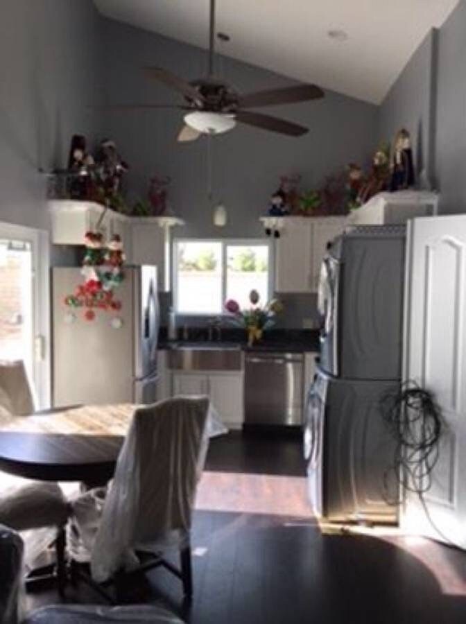 Dining - 3437 Caspian Dr