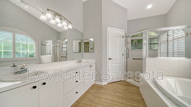 Building Photo - 4239 Balmoral Way
