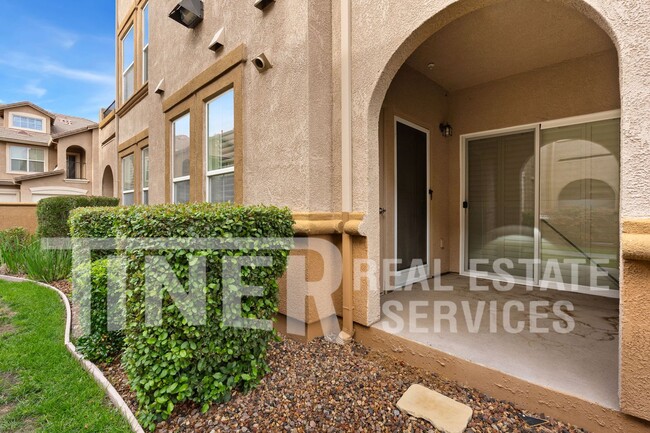 Building Photo - Beautifully updated Natomas Condo in Gated...