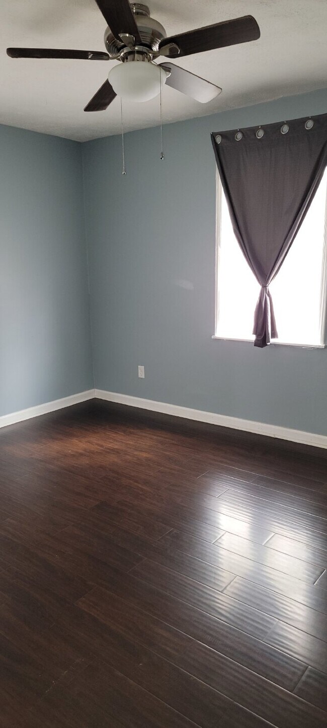Building Photo - 2 Bed/1Bath apartment, perfect for militar...
